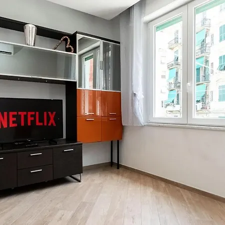 Luna House * La Spezia